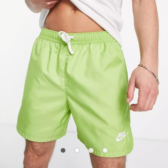 Nike Sport Essentials lined woven shorts in green - Picture 2 of 16
